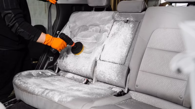 Czyszczenie wnętrza samochodu