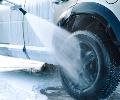 Mycie samochodu zimą – bezpieczne zasady